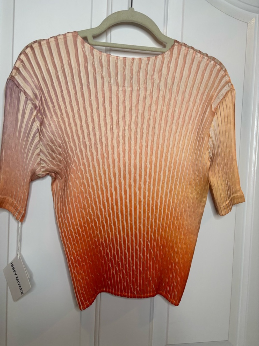 NWT ISSEY MIYAKE Women’s Gradient Orange Pleated Short-Sleeve Top Size 2/s-m - Picture 9 of 10